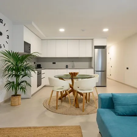 Waves &sun Apartment *